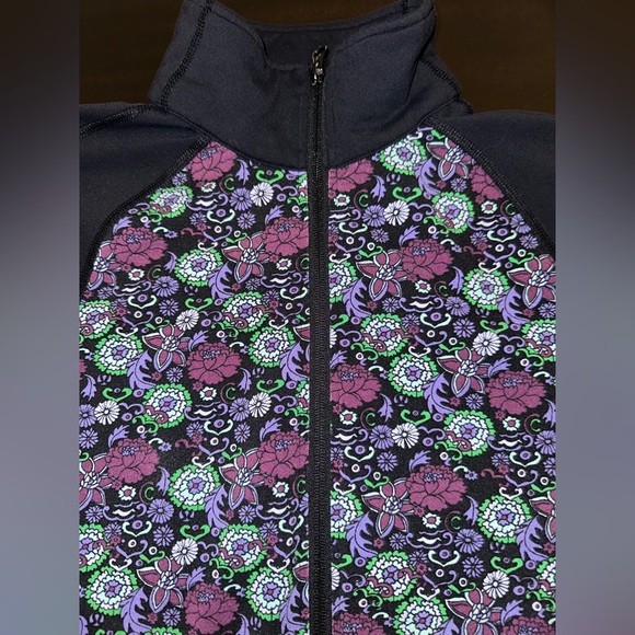 Lululemon Long Sleeved Jacket Size 10 - Picture 4 of 11